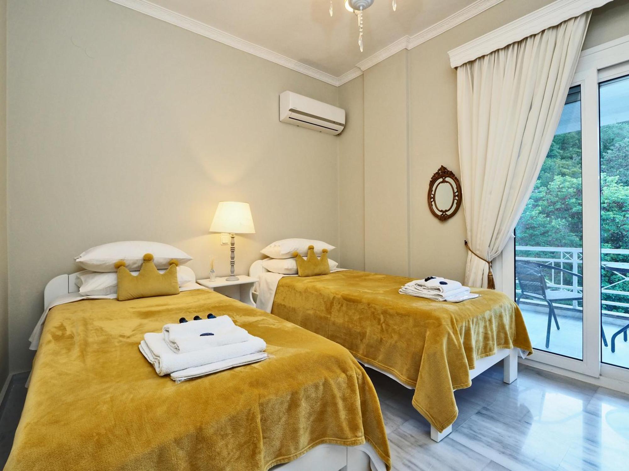 Villa Euphoria Apts Afión מראה חיצוני תמונה
